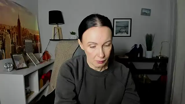 Velvet Jasmine online show from February 17, 6:22 am