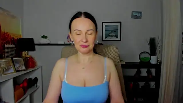 Snapshot of Velvet_Jasmine chatting on November 7, 6:29 am Velvet Jasmine online show from November 7, 6:29 am