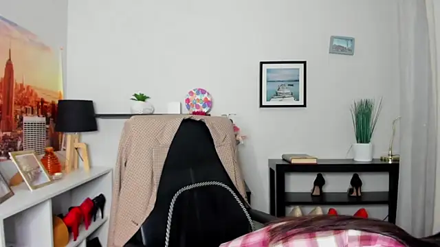 Velvet Jasmine online show from December 20, 7:33 am