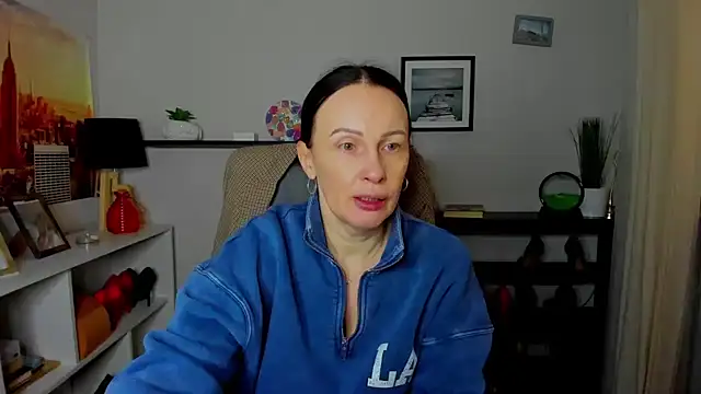 Snapshot of Velvet_Jasmine chatting on November 15, 7:34 am Velvet Jasmine online show from November 15, 7:34 am