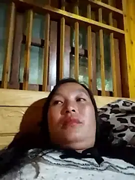 miss-su online show from March 24, 10:37 am