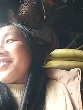 miss-su online show from December 14, 8:31 am