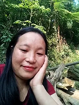 miss-su online show from April 3, 9:05 am