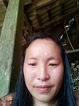 miss-su online show from April 5, 9:27 am