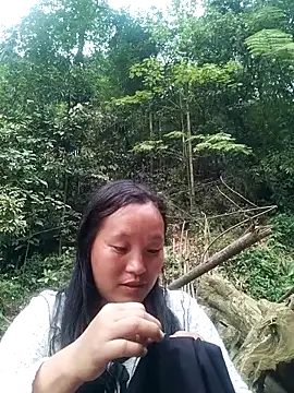 miss-su online show from March 28, 9:21 am