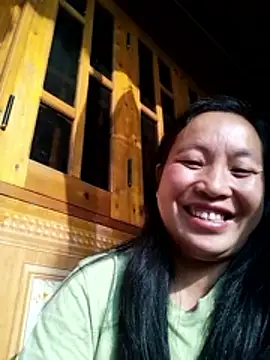 miss-su online show from March 20, 9:21 am