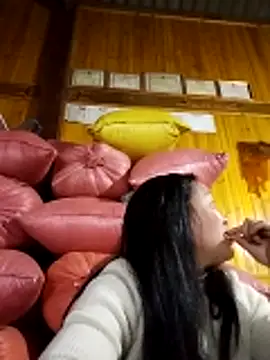 Snapshot of miss-su chatting on February 17, 2:20 am miss-su online show from February 17, 2:20 am