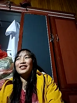 miss-su online show from November 12, 1:15 pm