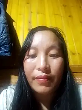 miss-su online show from April 1, 10:27 am