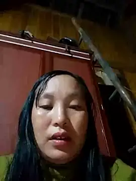 miss-su online show from March 11, 11:04 am