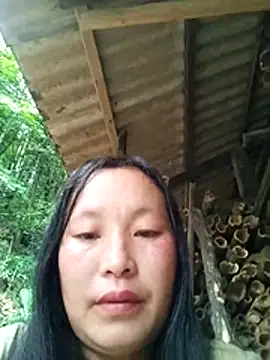 miss-su online show from April 10, 10:00 am