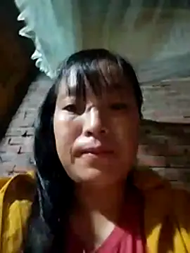 miss-su online show from November 13, 5:28 pm