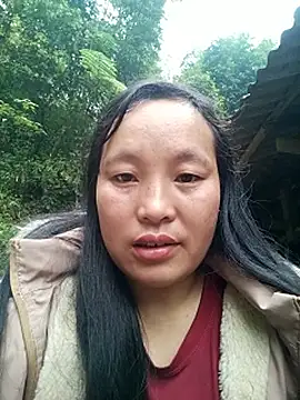 miss-su online show from March 18, 8:28 am