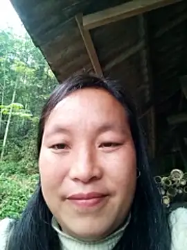 miss-su online show from March 22, 8:27 am