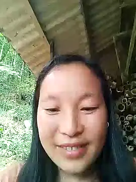 miss-su online show from April 11, 7:45 am