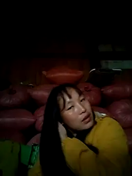 miss-su online show from December 17, 6:40 am