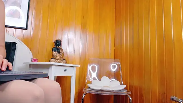 Zafiro Gem  online show from October 15, 7:55 pm