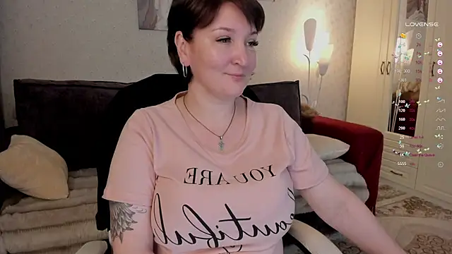 Sanata James online show from February 17, 6:16 pm