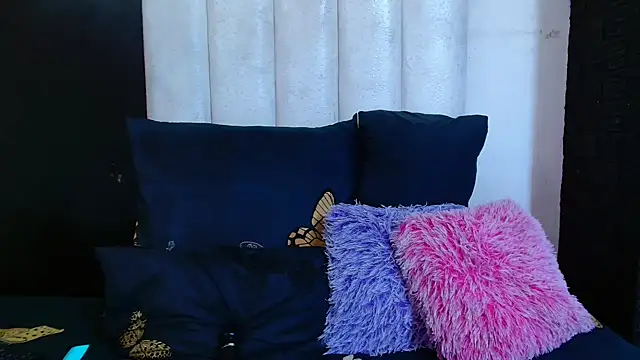 DarkQueen25x online show from March 19, 9:26 pm