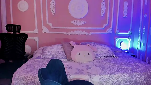 aitana johns online show from November 27, 12:05 pm