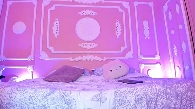 aitana johns online show from October 31, 1:19 pm