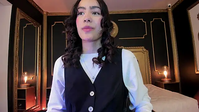 aitana johns online show from November 28, 12:16 pm