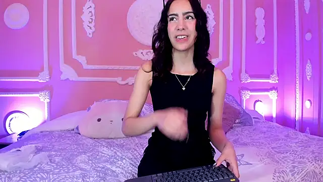 aitana johns online show from October 30, 12:14 pm