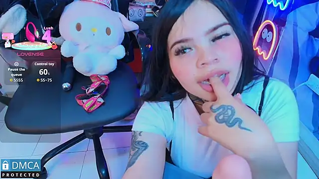 Snapshot of CandyKane06_ chatting on September 11, 2:44 am CandyKane06 online show from September 11, 2:44 am