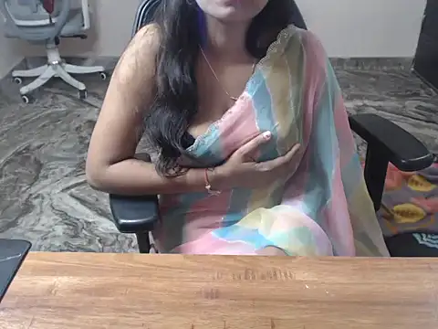  LoveBirds online show from March 3, 6:04 pm