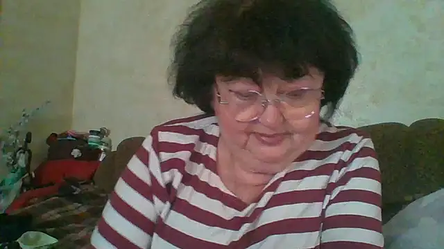 Snapshot of MilaSky5303 chatting on April 25, 1:41 pm MilaSky5303 online show from April 25, 1:41 pm