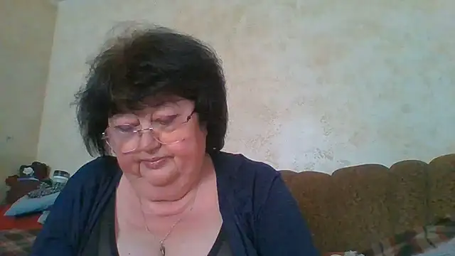 Snapshot of MilaSky5303 chatting on May 23, 9:52 am MilaSky5303 online show from May 23, 9:52 am