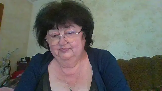 Snapshot of MilaSky5303 chatting on May 30, 11:16 am MilaSky5303 online show from May 30, 11:16 am