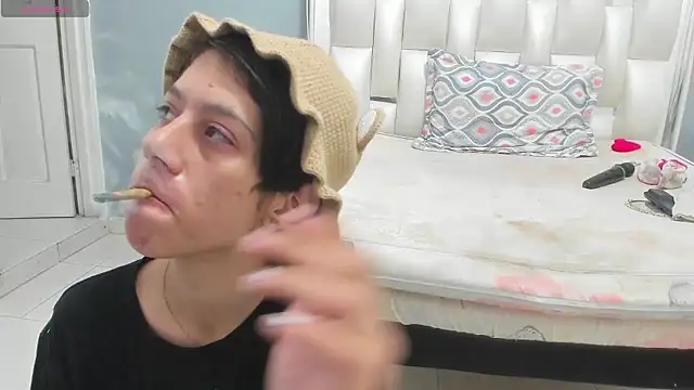 Darlyn tenderhot   online show from October 27, 2:34 am