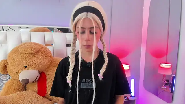 Darlyn tenderhot   online show from October 12, 2:35 am