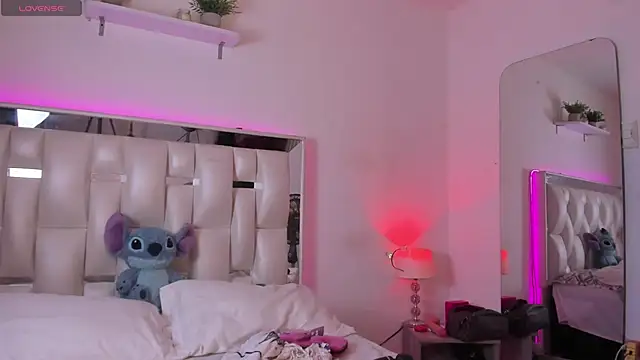 Darlyn tenderhot   online show from March 17, 3:15 pm