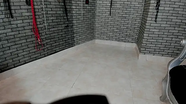 Briana 24 online show from February 28, 8:30 pm