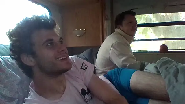 Snapshot of DeafGuyProud389 chatting on September 10, 6:18 pm DeafGuyProud389 online show from September 10, 6:18 pm