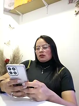 Daliz Leon online show from September 23, 10:50 pm