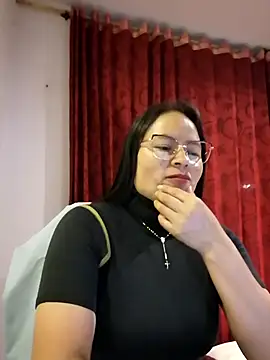 Daliz Leon online show from October 11, 2:45 am