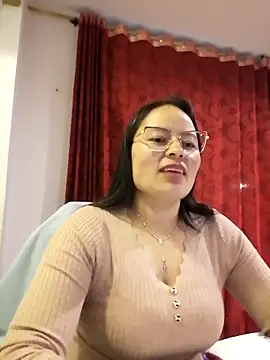 Daliz Leon online show from October 13, 2:02 am