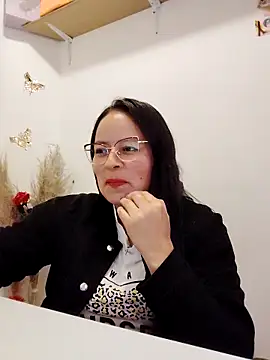 Daliz Leon online show from September 23, 1:56 am