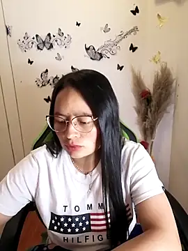 Daliz Leon online show from October 5, 2:24 am