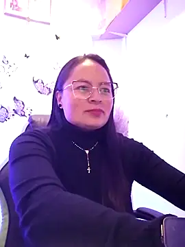 Daliz Leon online show from September 19, 2:26 am