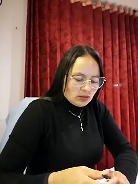 Daliz Leon online show from October 18, 2:46 am