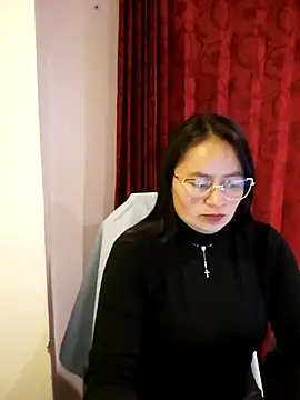 Daliz Leon online show from November 25, 1:17 am