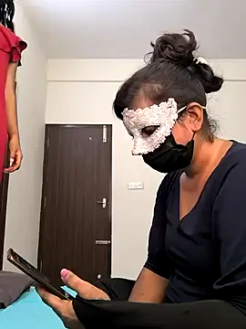 your chandni04 online show from February 6, 7:26 am