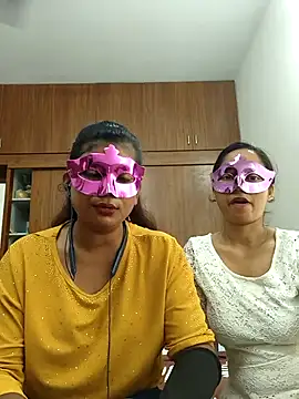 Snapshot of your_chandni04 chatting on October 8, 8:16 am your chandni04 online show from October 8, 8:16 am