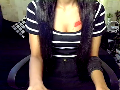 Snapshot of fairy_princess chatting on October 26, 10:37 am fairy princess online show from October 26, 10:37 am