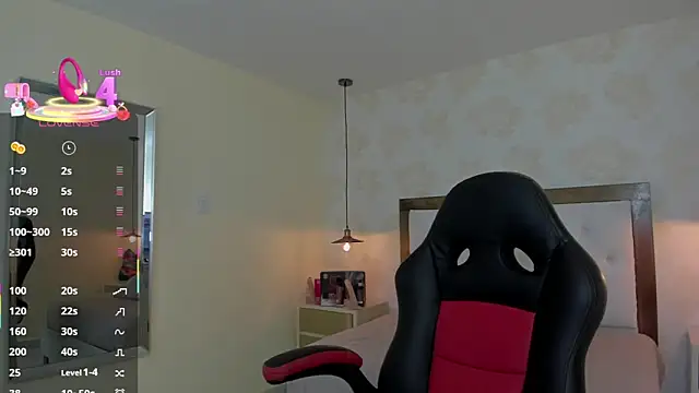 LINZI LENNOX online show from November 20, 12:39 pm