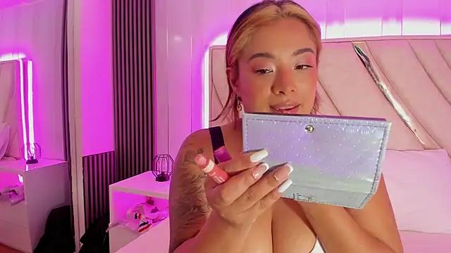 bellalumi online show from October 4, 2:35 am